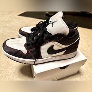 Like New - Air Jordan - Nike - women’s air Jorden low SE size US 10